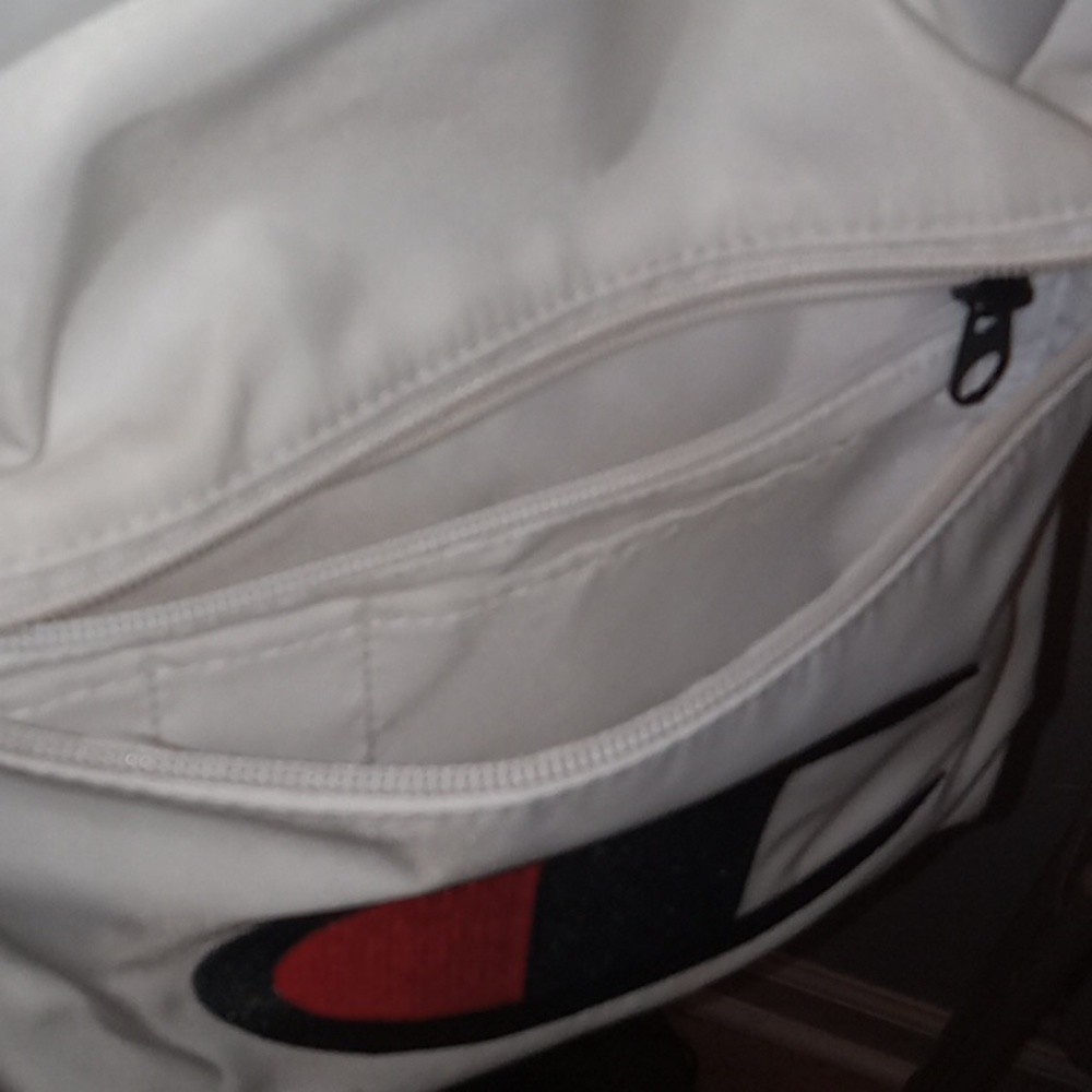 Backpack - Picture 7 of 8